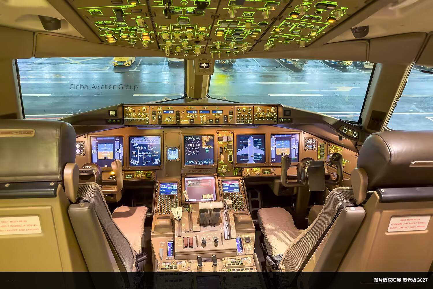 波音777-300原型机驾驶舱