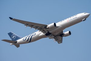 中华航空A330-302