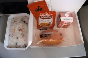 CA4015重庆江北-长春龙嘉经济舱餐食